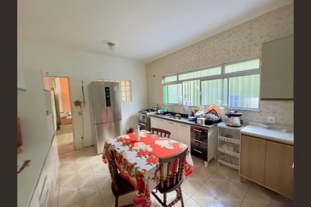 Cozinha 2 de casa à venda com 5 quartos, 100m² em Jardim Presidente Dutra, Guarulhos