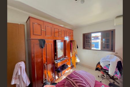 Casa à venda com 100m², 5 quartos e 2 vagasQuarto 5