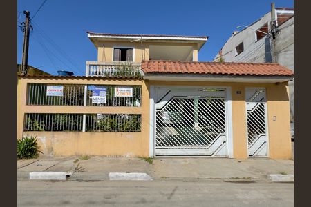 Placa instalada na fachada do imóvel  de casa à venda com 5 quartos, 100m² em Jardim Presidente Dutra, Guarulhos