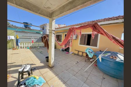 Casa à venda com 100m², 5 quartos e 2 vagasQuintal