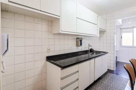 Apartamento à venda com 70m², 3 quartos e 2 vagas Apartamento à venda com 70m², 3 quartos e 2 vagasCozinha