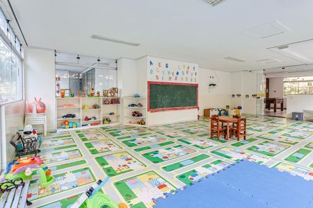 Apartamento à venda com 70m², 3 quartos e 2 vagas Apartamento à venda com 70m², 3 quartos e 2 vagasÁrea comum - Brinquedoteca