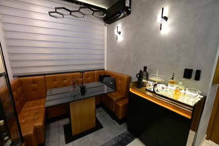 Apartamento à venda com 2 quartos, 56m² em Setor Bueno, Goiânia