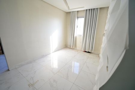 Apartamento para alugar com 77m², 2 quartos e 2 vagas