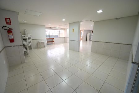 Apartamento à venda com 2 quartos, 77m² em Parque Oeste Industrial, Goiânia