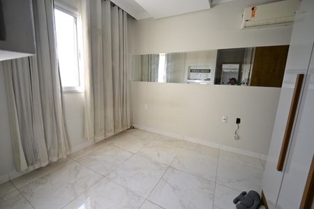 Apartamento para alugar com 77m², 2 quartos e 2 vagas