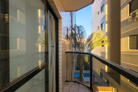 Sacada de apartamento para alugar com 1 quarto, 50m² em Vila Tupi, Praia Grande