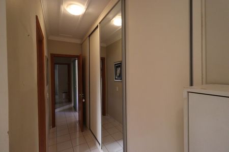 Casa de condomínio para alugar com 170m², 3 quartos e 2 vagasSuíte