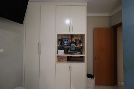 Casa de condomínio para alugar com 170m², 3 quartos e 2 vagasQuarto 2
