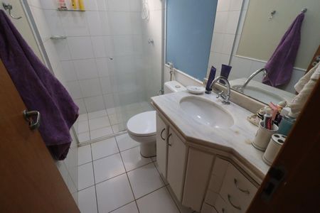 Casa de condomínio para alugar com 170m², 3 quartos e 2 vagasBanheiro