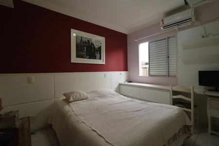 Casa de condomínio para alugar com 170m², 3 quartos e 2 vagasSuíte