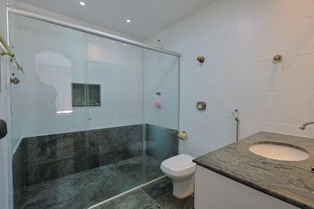 Apartamento à venda com 161m², 4 quartos e 3 vagas