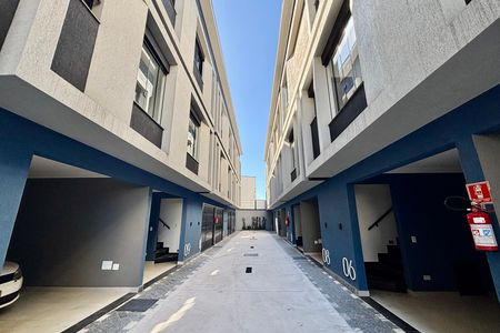 Garagem de casa à venda com 2 quartos, 85m² em Vila Ré, São Paulo