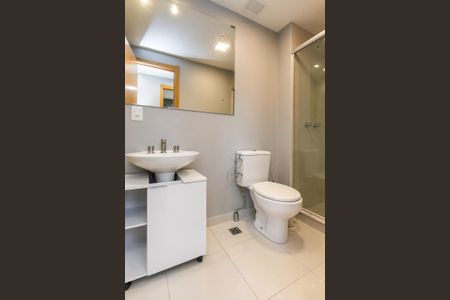 Banheiro 1 de apartamento para alugar com 2 quartos, 55m² em Teresópolis, Porto Alegre