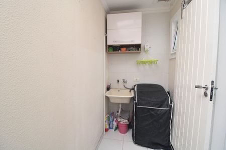 Lavanderia de casa de condomínio para alugar com 2 quartos, 78m² em Cidade Ademar, São Paulo
