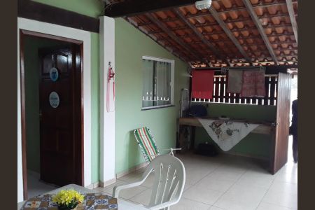 Área externa de casa para alugar com 2 quartos, 80m² em Bambui, Maricá