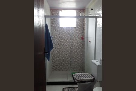 Banheiro de casa para alugar com 2 quartos, 80m² em Bambui, Maricá