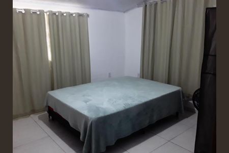 Quarto de casa para alugar com 2 quartos, 80m² em Bambui, Maricá