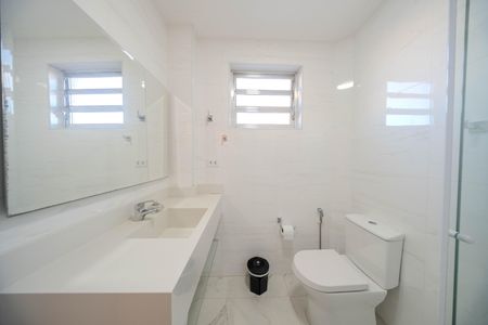 Apartamento para alugar com 52m², 1 quarto e sem vaga Apartamento para alugar com 52m², 1 quarto e sem vagaBanheiro