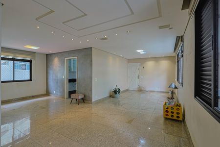 Apartamento à venda com 115m², 3 quartos e 1 vaga