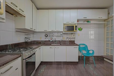 Apartamento à venda com 3 quartos, 115m² em Sion, Belo Horizonte
