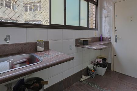 Apartamento à venda com 3 quartos, 115m² em Sion, Belo Horizonte