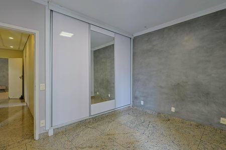 Apartamento à venda com 3 quartos, 115m² em Sion, Belo Horizonte