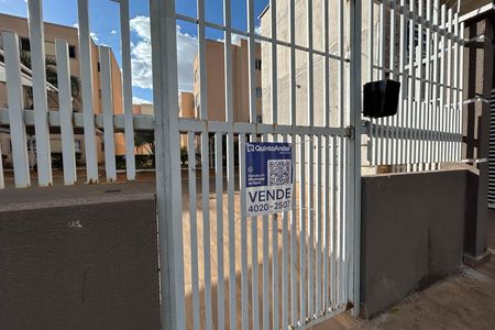 Apartamento à venda com 52m², 2 quartos e 1 vaga Apartamento à venda com 52m², 2 quartos e 1 vagaPlaca