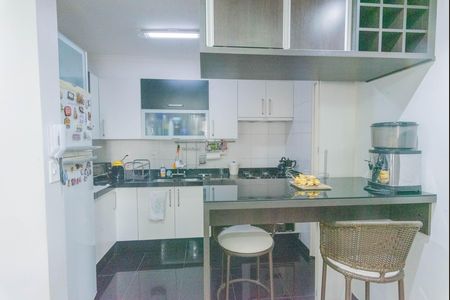 Apartamento à venda com 87m², 3 quartos e 2 vagas Apartamento à venda com 87m², 3 quartos e 2 vagasCozinha