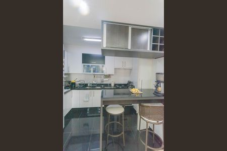 Apartamento à venda com 87m², 3 quartos e 2 vagas Apartamento à venda com 87m², 3 quartos e 2 vagasCozinha