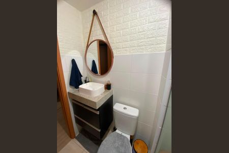 Banheiro de apartamento para alugar com 2 quartos, 44m² em São José, Canoas