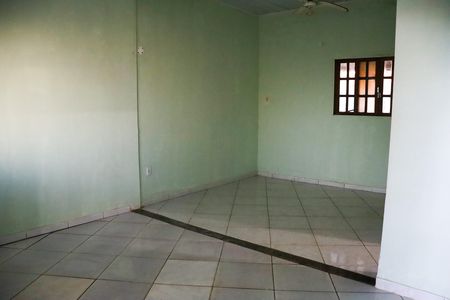 Sala de casa para alugar com 2 quartos, 425m² em Extensão do Bosque, Rio das Ostras