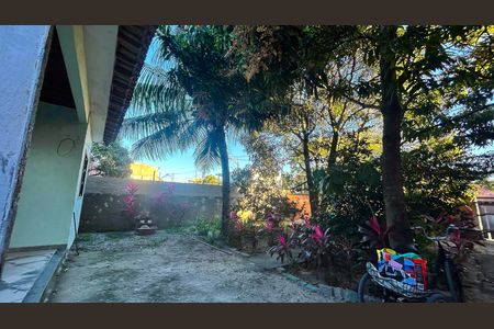 Quintal da frente de casa para alugar com 2 quartos, 425m² em Extensão do Bosque, Rio das Ostras