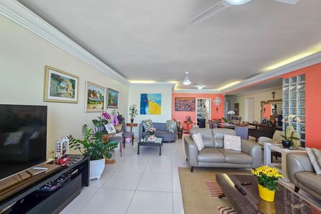 Apartamento para alugar com 196m², 3 quartos e 1 vaga