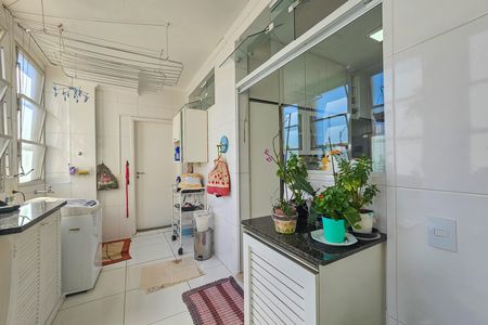 Apartamento para alugar com 196m², 3 quartos e 1 vaga