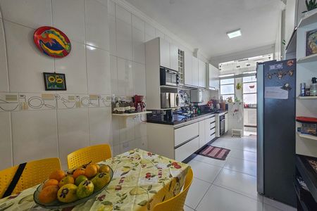 Apartamento para alugar com 196m², 3 quartos e 1 vaga