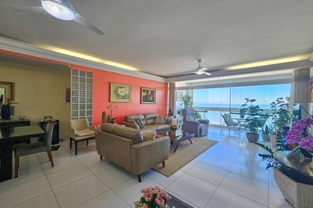 Apartamento para alugar com 196m², 3 quartos e 1 vaga
