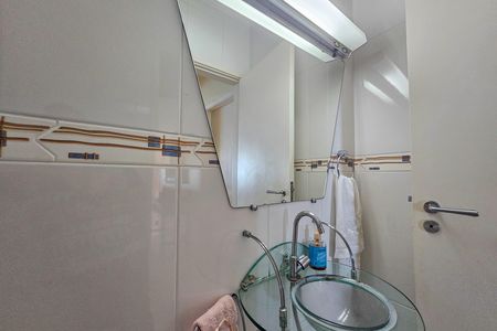 Apartamento para alugar com 196m², 3 quartos e 1 vaga