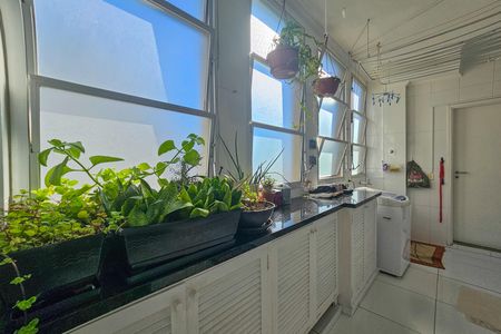 Apartamento para alugar com 196m², 3 quartos e 1 vaga