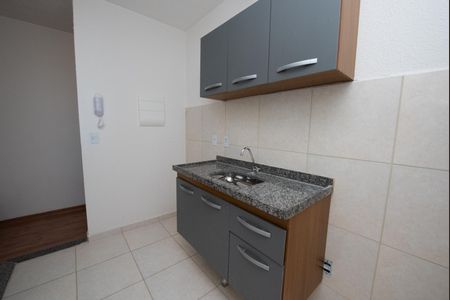 Casa de condomínio para alugar com 50m², 2 quartos e 1 vaga Casa de condomínio para alugar com 50m², 2 quartos e 1 vagaCozinha e Área de Serviço