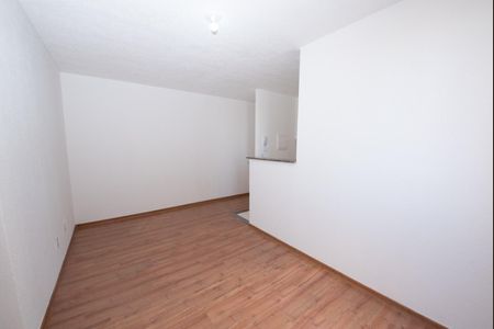 Sala de casa de condomínio para alugar com 2 quartos, 50m² em Bairro da Glória, Contagem