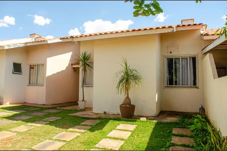 Casa de condomínio à venda com 69m², 3 quartos e 2 vagasÁrea externa