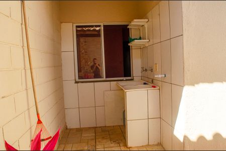 Casa de condomínio à venda com 69m², 3 quartos e 2 vagasÁrea de serviço