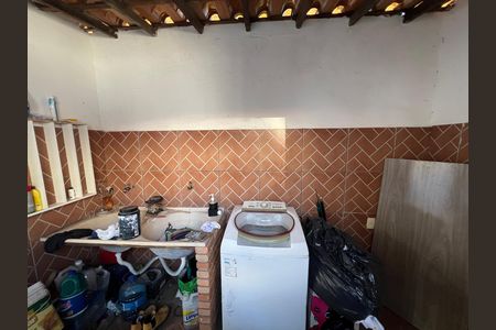 Área de Serviço de casa à venda com 4 quartos, 360m² em Parque Xangri-lá, Contagem