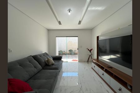 Sala de casa à venda com 4 quartos, 360m² em Parque Xangri-lá, Contagem