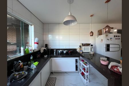 Cozinha de casa à venda com 4 quartos, 360m² em Parque Xangri-lá, Contagem