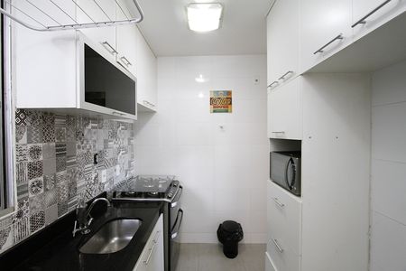 Cozinha de apartamento para alugar com 2 quartos, 53m² em Nova Gameleira, Belo Horizonte