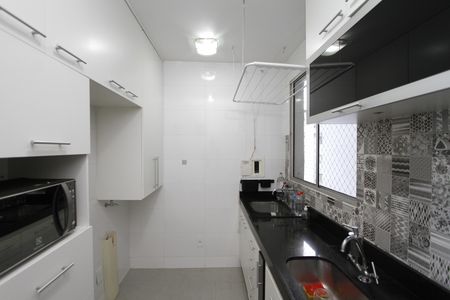 Cozinha e Área de Serviço de apartamento para alugar com 2 quartos, 53m² em Nova Gameleira, Belo Horizonte
