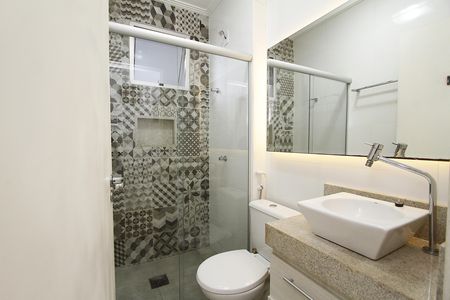 Banheiro Social de apartamento para alugar com 2 quartos, 53m² em Nova Gameleira, Belo Horizonte
