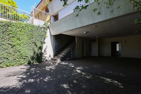 Garagem de casa à venda com 4 quartos, 350m² em Jardim Leonor, São Paulo